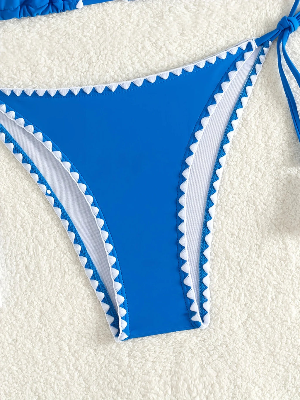 ZTVitality Conjunto de bikini azul sexy 2024 Novedad Biquini Sujetador con relleno Halter Vendaje Traje de baño Ropa de baño para mujer Pespuentes de látigo Verano
