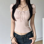 Camisetas cortas de manga farol y cuello cuadrado para mujer, estilo dulce urbano, tops casuales, pliegues delgados, moda de verano 2024