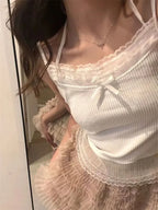 Top con lazo de encaje