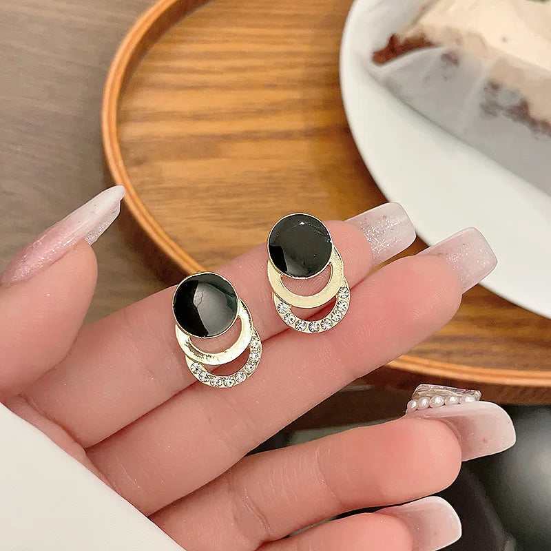 Round Earrings