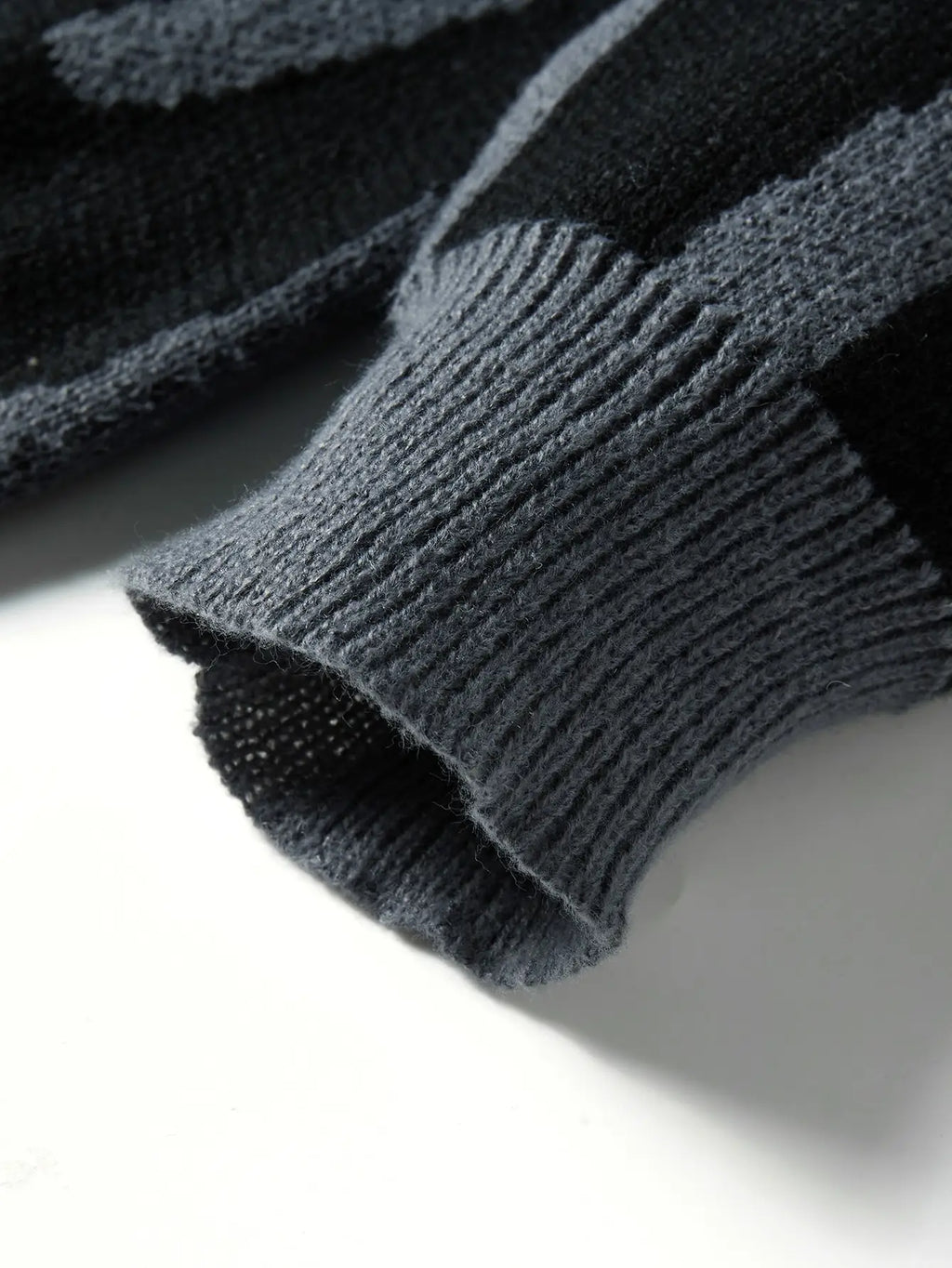 Irregular Jacquard Pattern Pullover Sweater