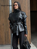 Chaqueta de cuero tipo parka marrón a la moda para mujer, cuello alto oversize, cordón ajustable, cremallera, abrigo de otoño 2026, ropa de calle vanguardista para mujer