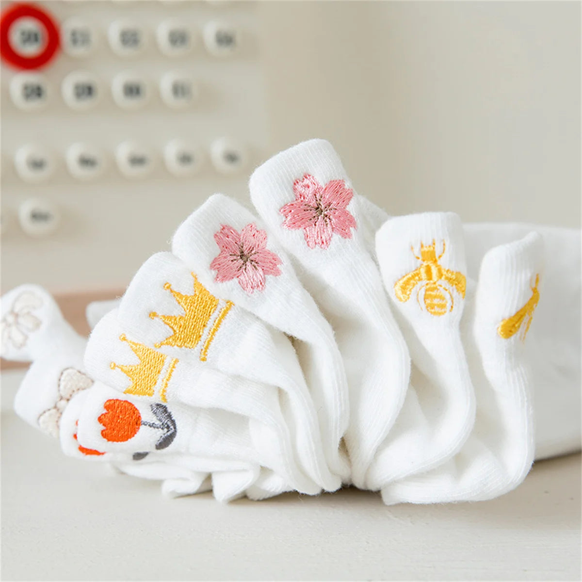 Embroidered Breathable Mesh White Socks