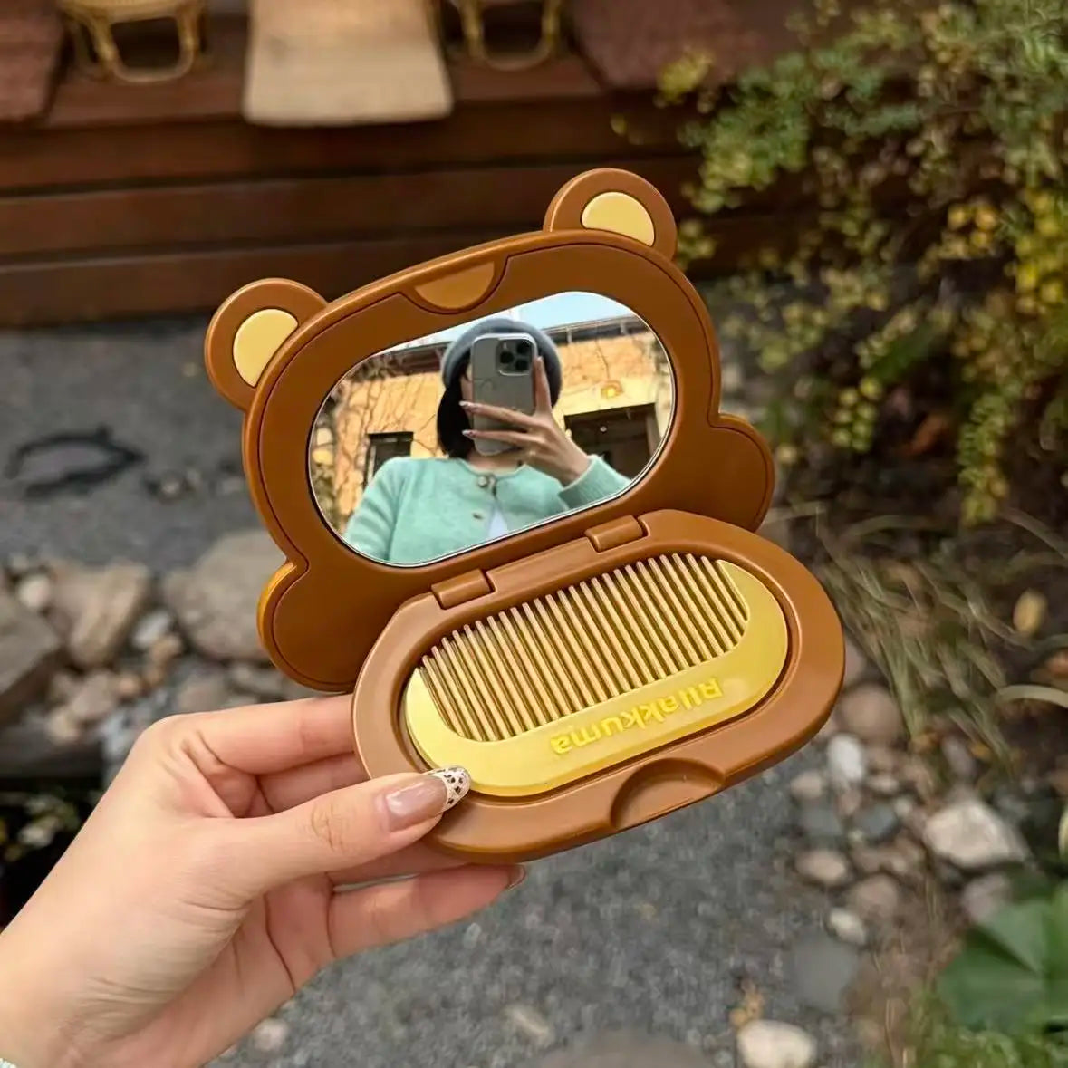 Portable Foldable Cartoon Bear Small Mirror with Travel Comb