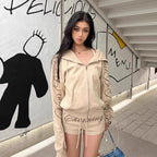 Conjunto deportivo bordado con letras