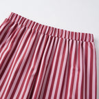 Conjunto de top de tirantes con volantes y rayas y pantalón recto