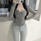 Camisetas de manga larga ajustadas con cordones de encaje coreano sexy de otoño para mujer, a la moda Y2k, nuevas camisetas cortas para mujer que combinan con todo