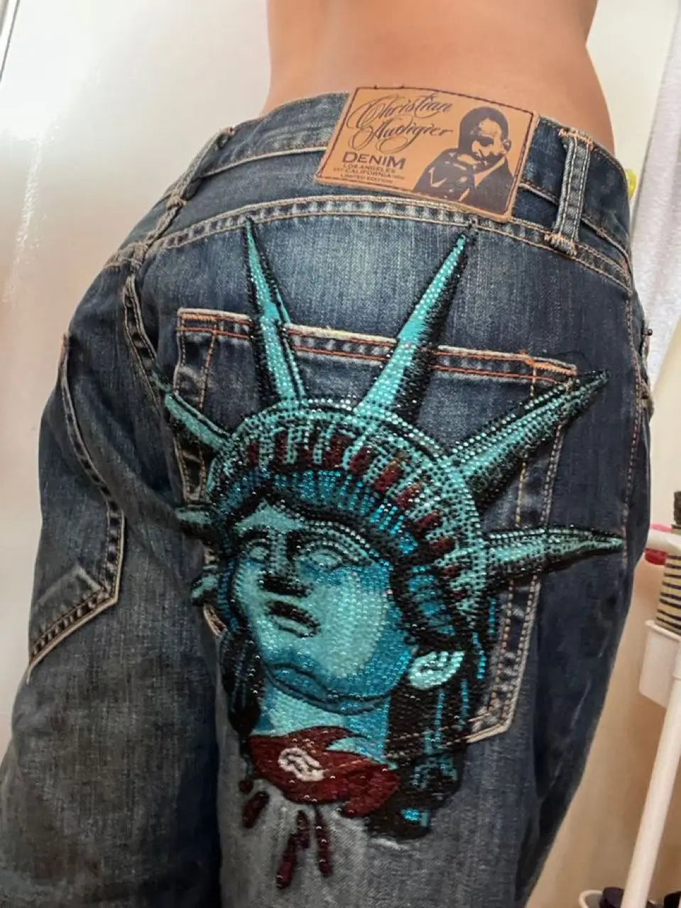 Vaqueros americanos retro desgastados con bordado en los bolsillos, diamantes de imitación, pantalones de mezclilla, pantalones de pierna recta, nuevos para mujer, estilo urbano