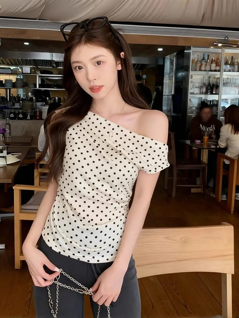 Polka Dot One-shoulder T-shirt