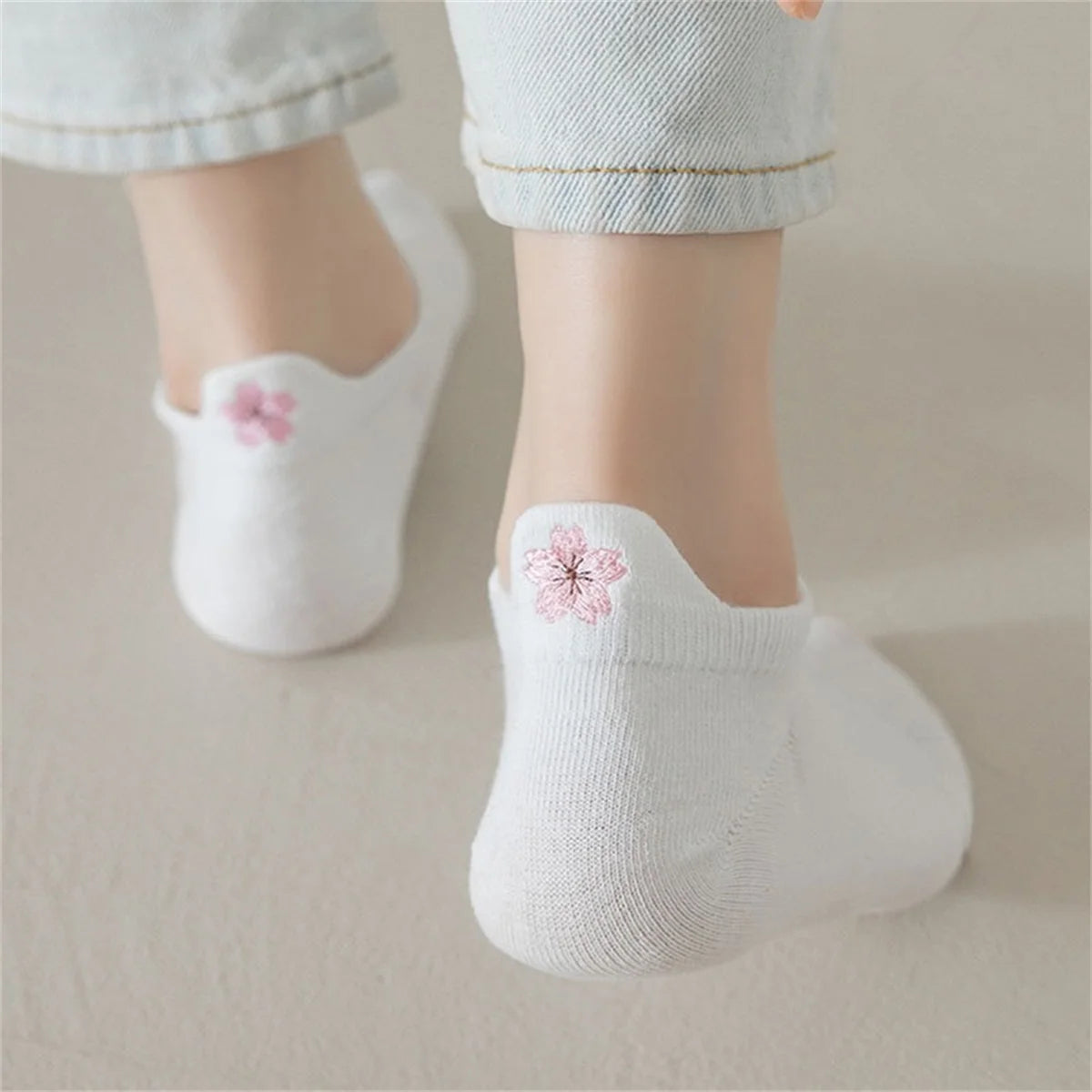 Embroidered Breathable Mesh White Socks