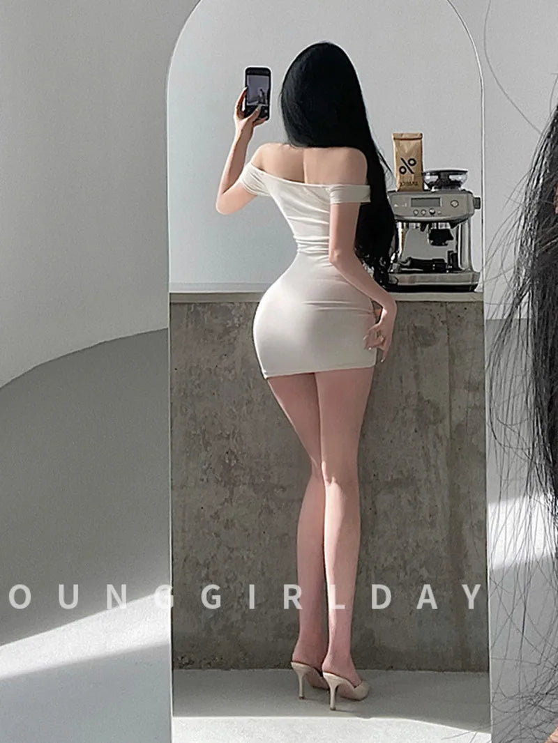Puro Deseo Chica Picante Sexy Hombro Descubierto Aspecto Ajustado Cintura Estrecha Top Sin Mangas Dulce Mini Vestido Mujer Coreana Novedades 2025 AYT8
