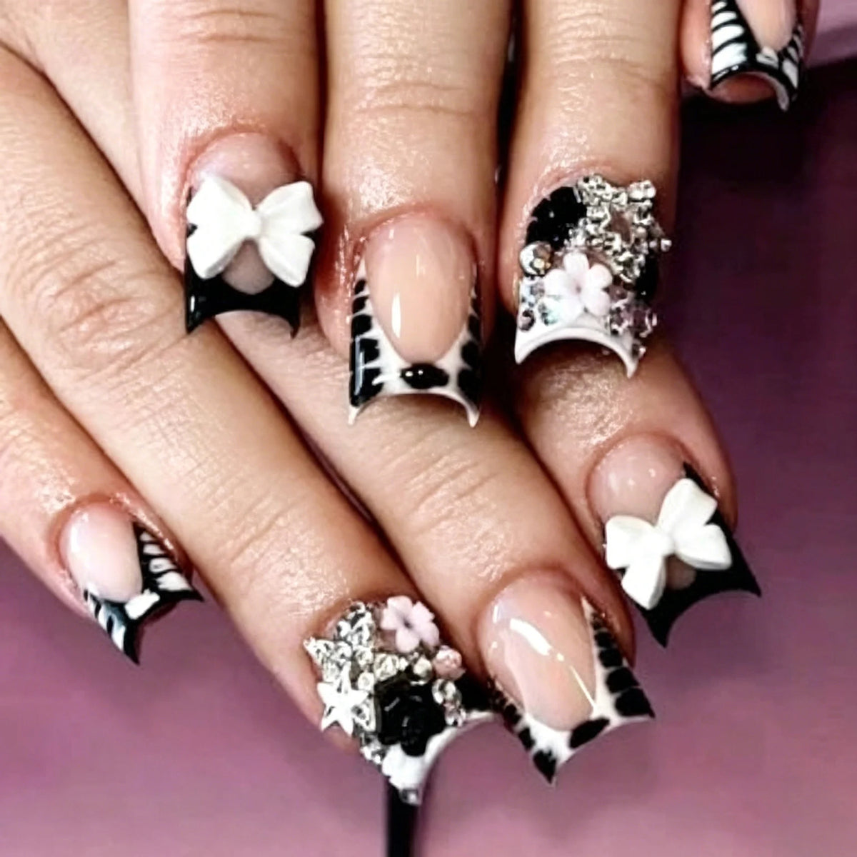 24Pcs Set French Style Black & White Tie Dye Polka Dot Press-On Nails