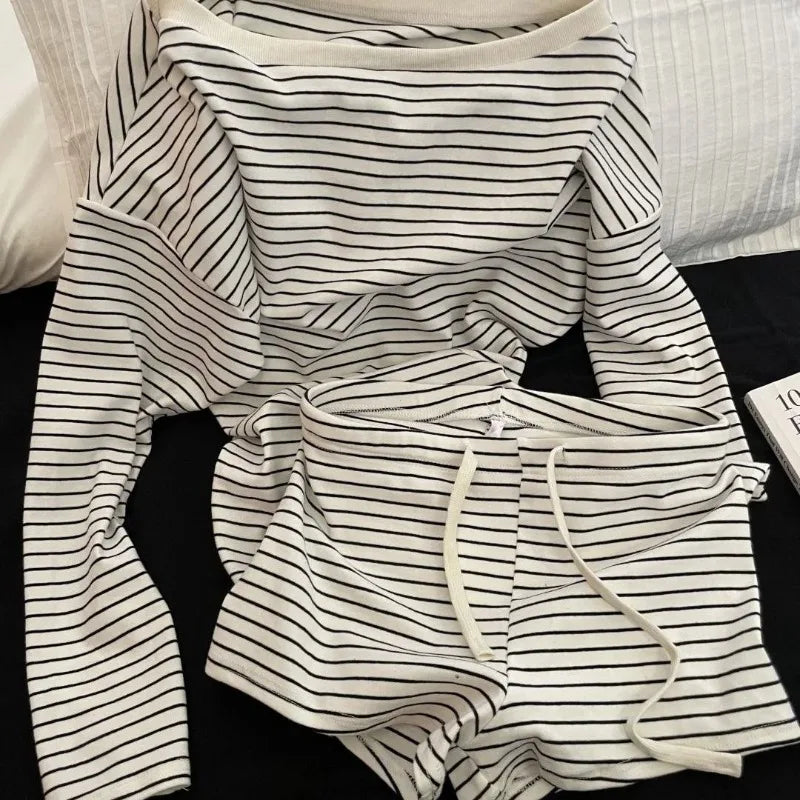 Long-sleeved Pajamas Set