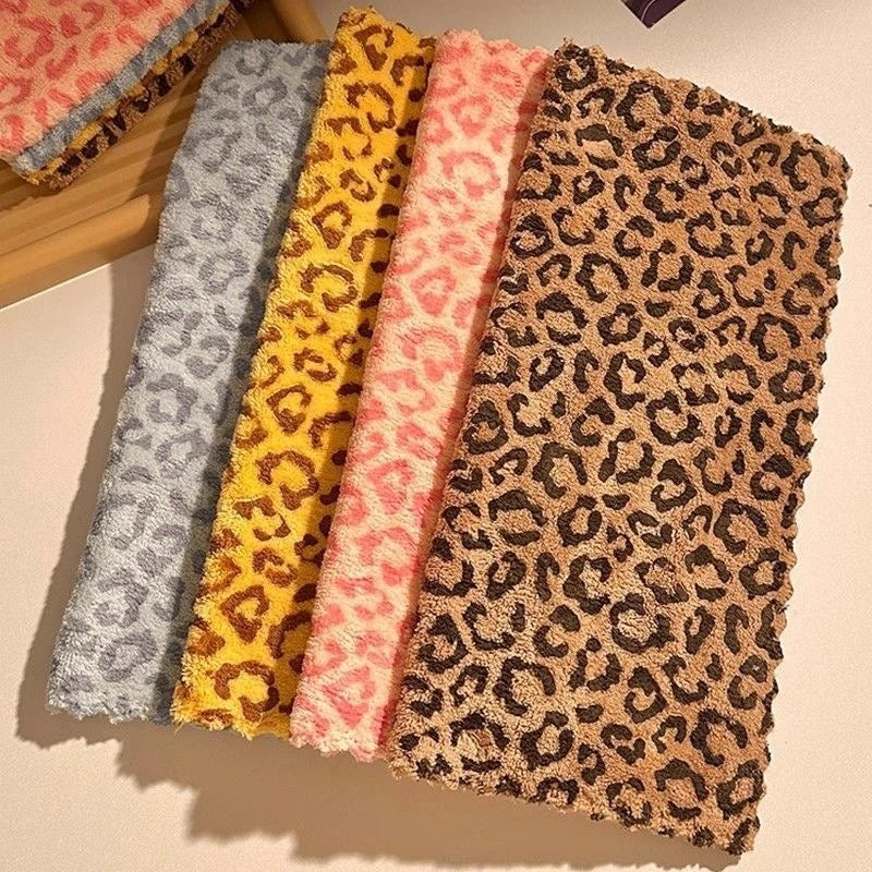 4pcs Retro Colored Leopard Print Cleaning Cloths
