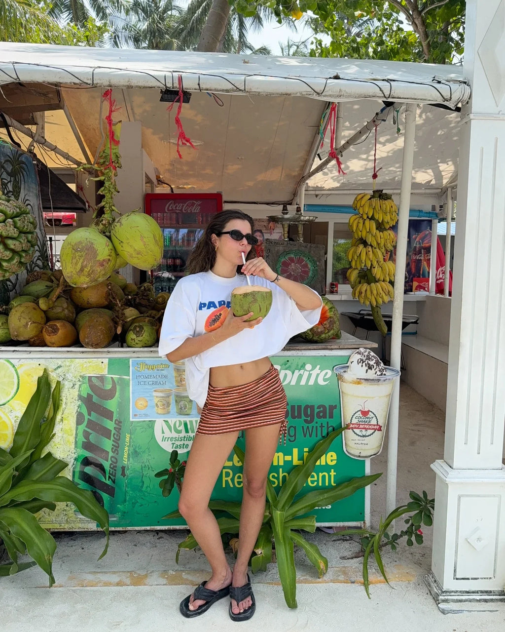 Camiseta de mujer con estampado de letras retro americanas de verano, diseño sencillo Y2k, top de boutique de verano de talla grande de manga corta