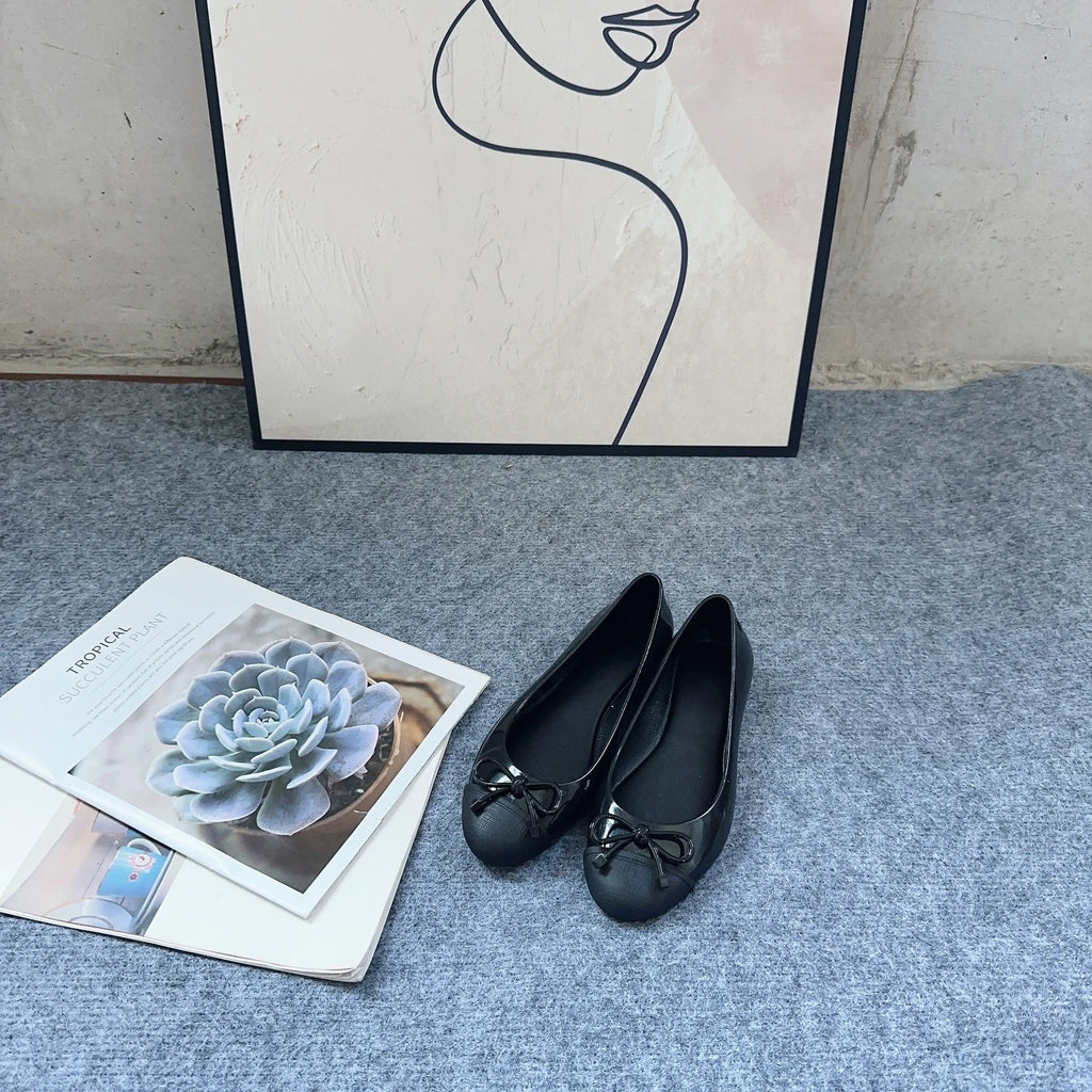 Glossy Square-Toe Jelly Flats with Sparkling Bow Accent