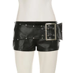 Pantalones cortos de cuero de cintura baja con remaches y hebilla sexy para mujer, estilo Y2k Spice Girl Punk, nueva colección otoño 2025