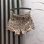 Shorts vaqueros de talle alto con estampado de leopardo