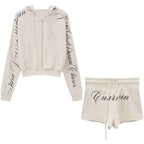 Conjunto deportivo bordado con letras