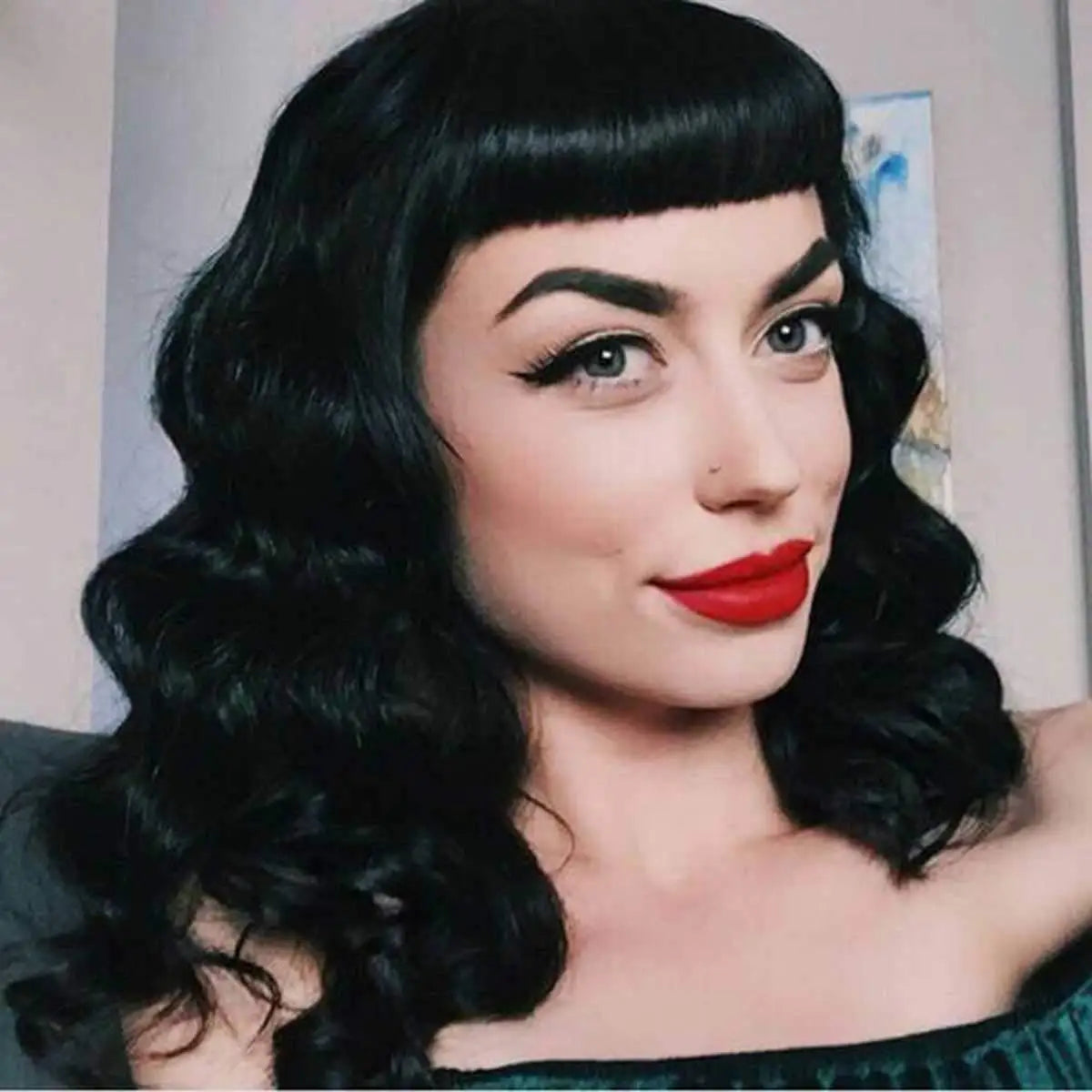 Tereshar Synthetic Rockabilly Vintage Wigs for Women Short Black Wig with Bangs Heat Resistant Short Curly Bettie Page Wig