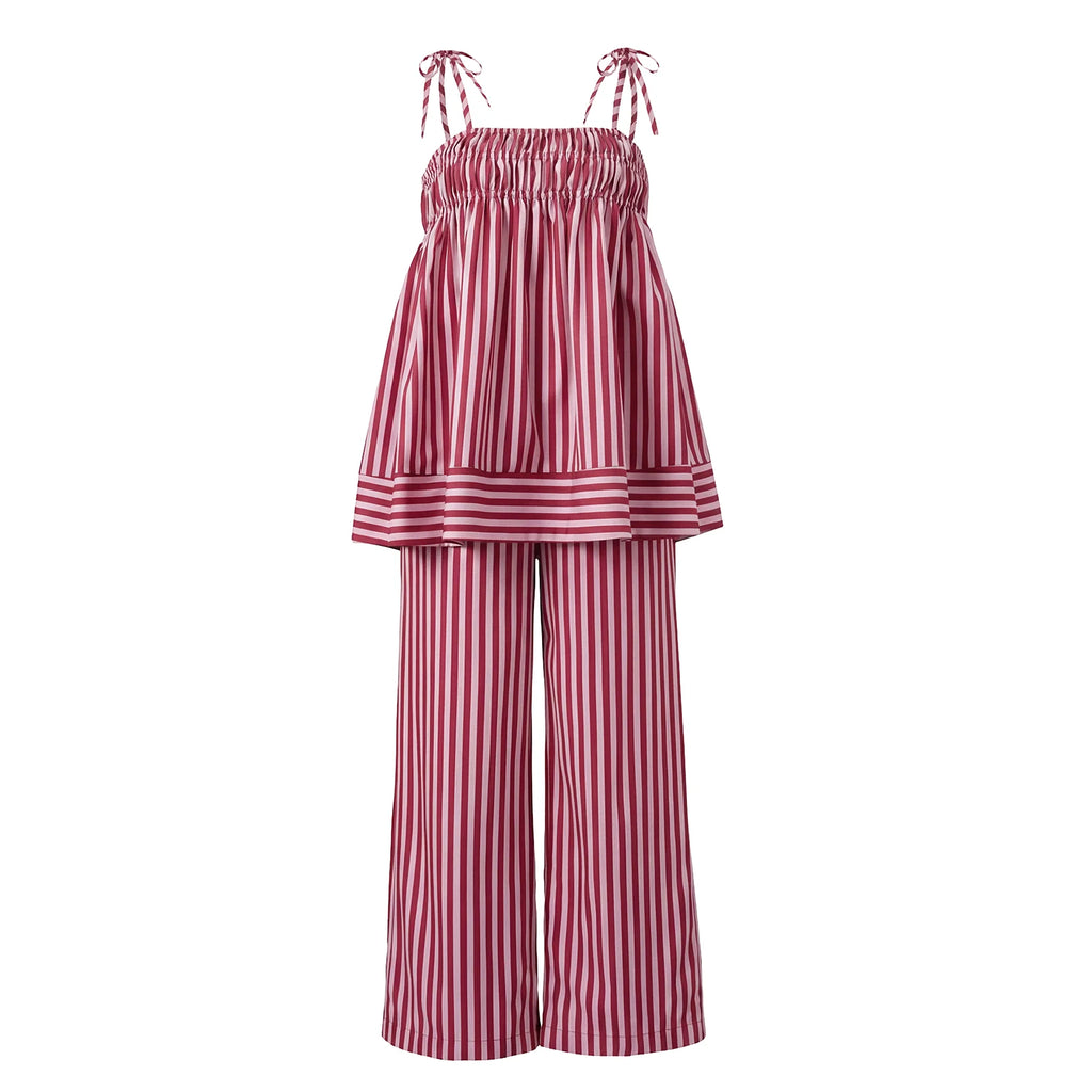 Conjunto de top de tirantes con volantes y rayas y pantalón recto