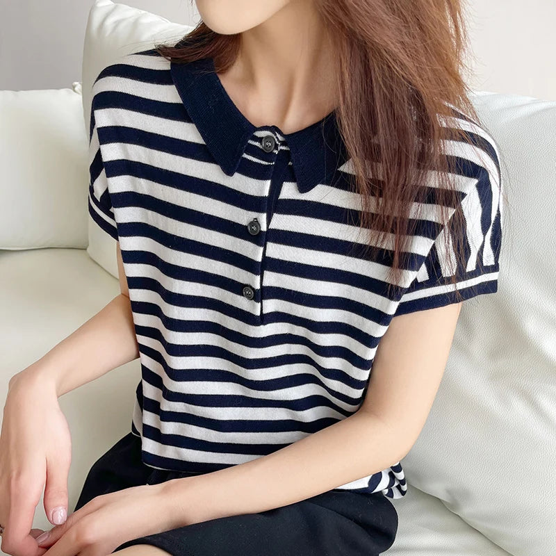short sleeved T-shirt