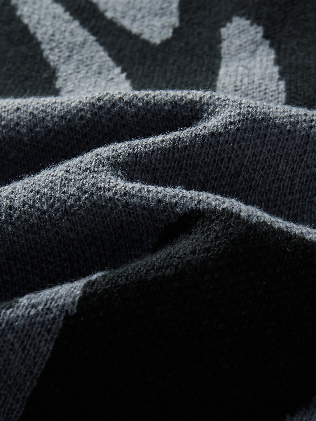 Irregular Jacquard Pattern Pullover Sweater